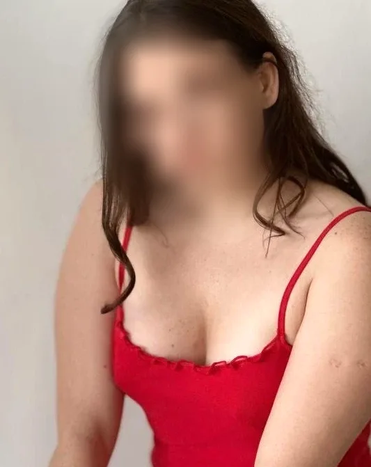 Anisa, 28 anni